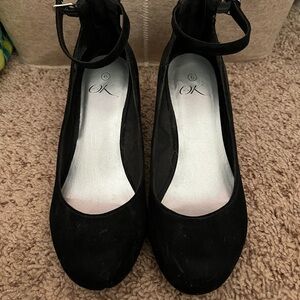 Elegant Black Women's Shoes
